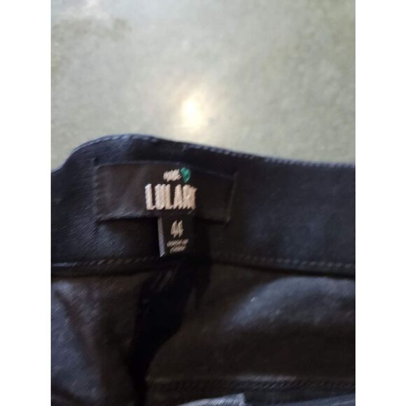 Lularoe Charcoal acid wash denim jeans sz 44 - Picture 3 of 5